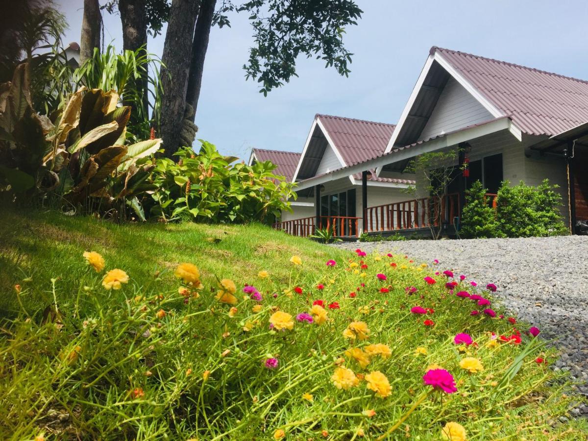 All At Sea Beach Resort Baan Tai Bagian luar foto