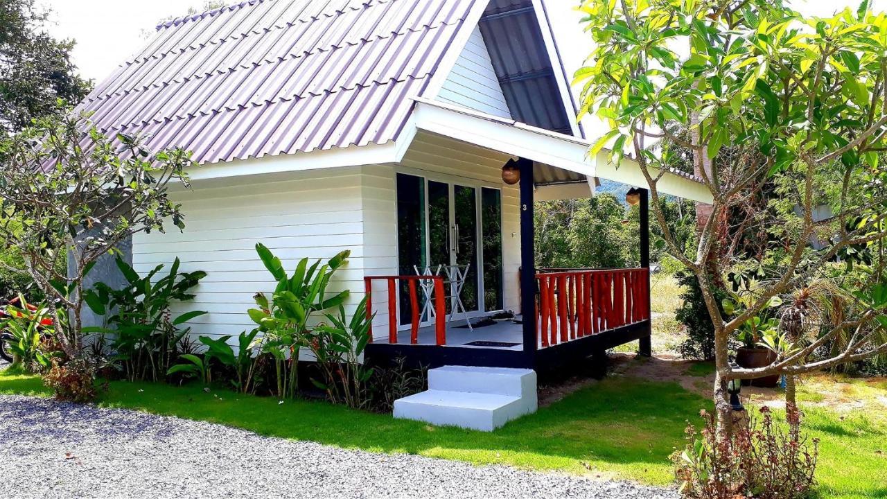 All At Sea Beach Resort Baan Tai Bagian luar foto