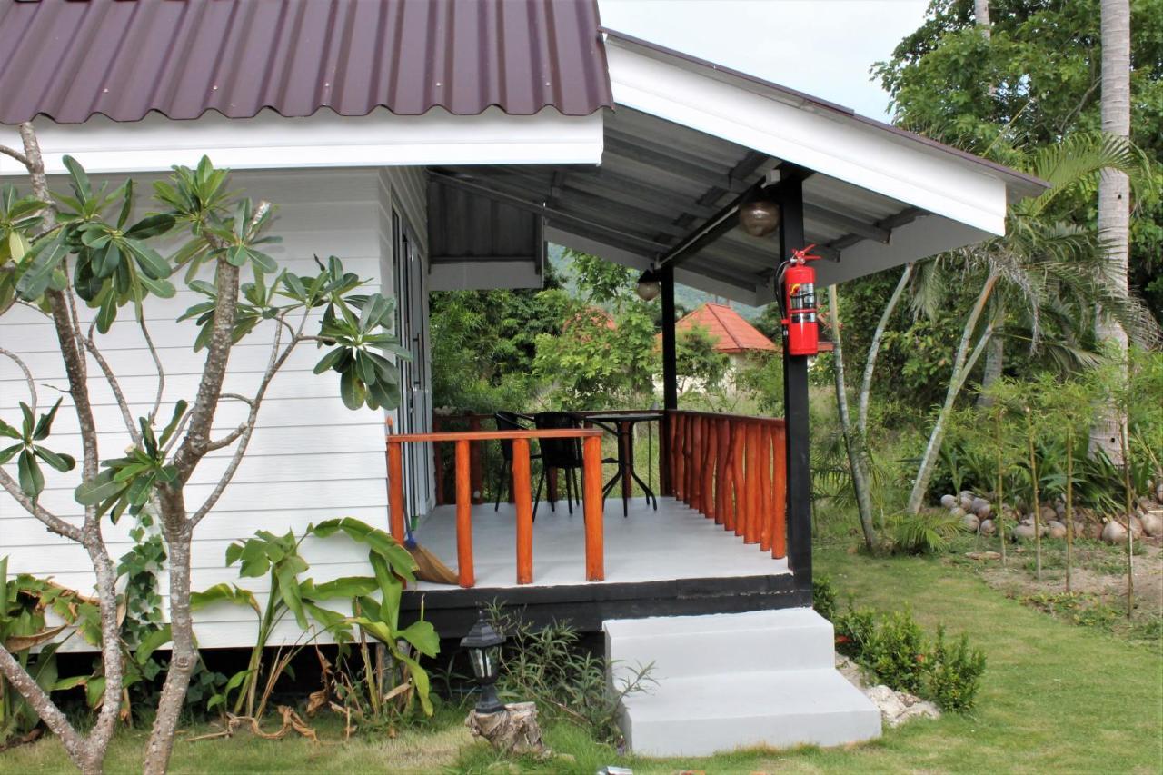 All At Sea Beach Resort Baan Tai Bagian luar foto