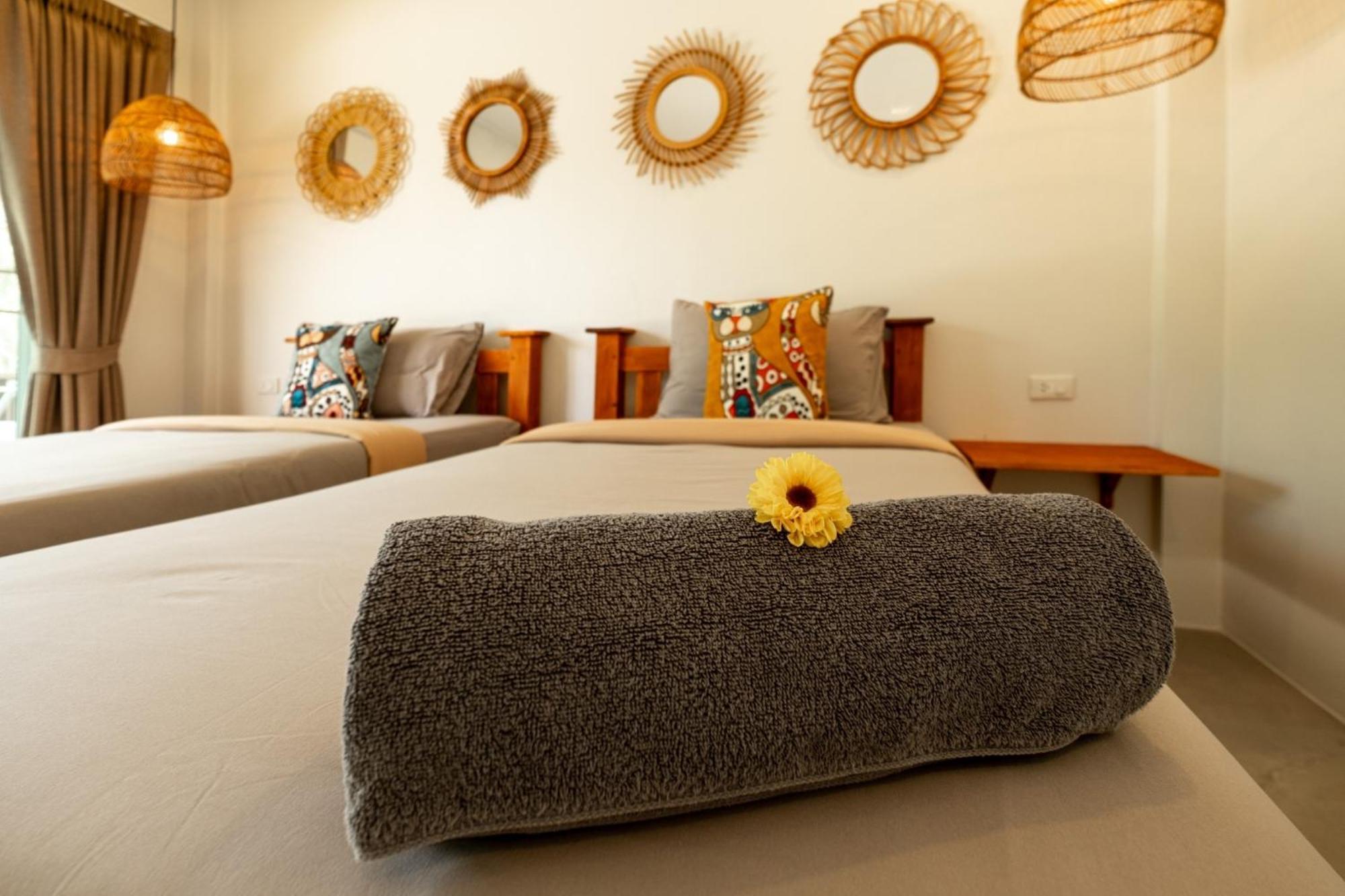All At Sea Beach Resort Baan Tai Bagian luar foto