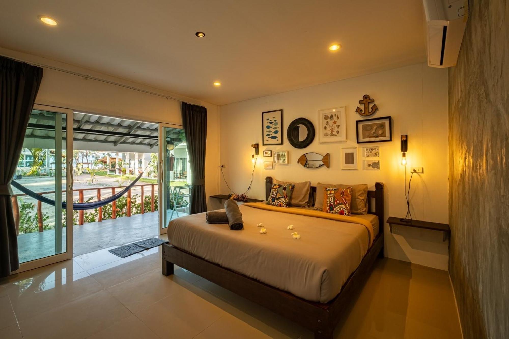 All At Sea Beach Resort Baan Tai Bagian luar foto